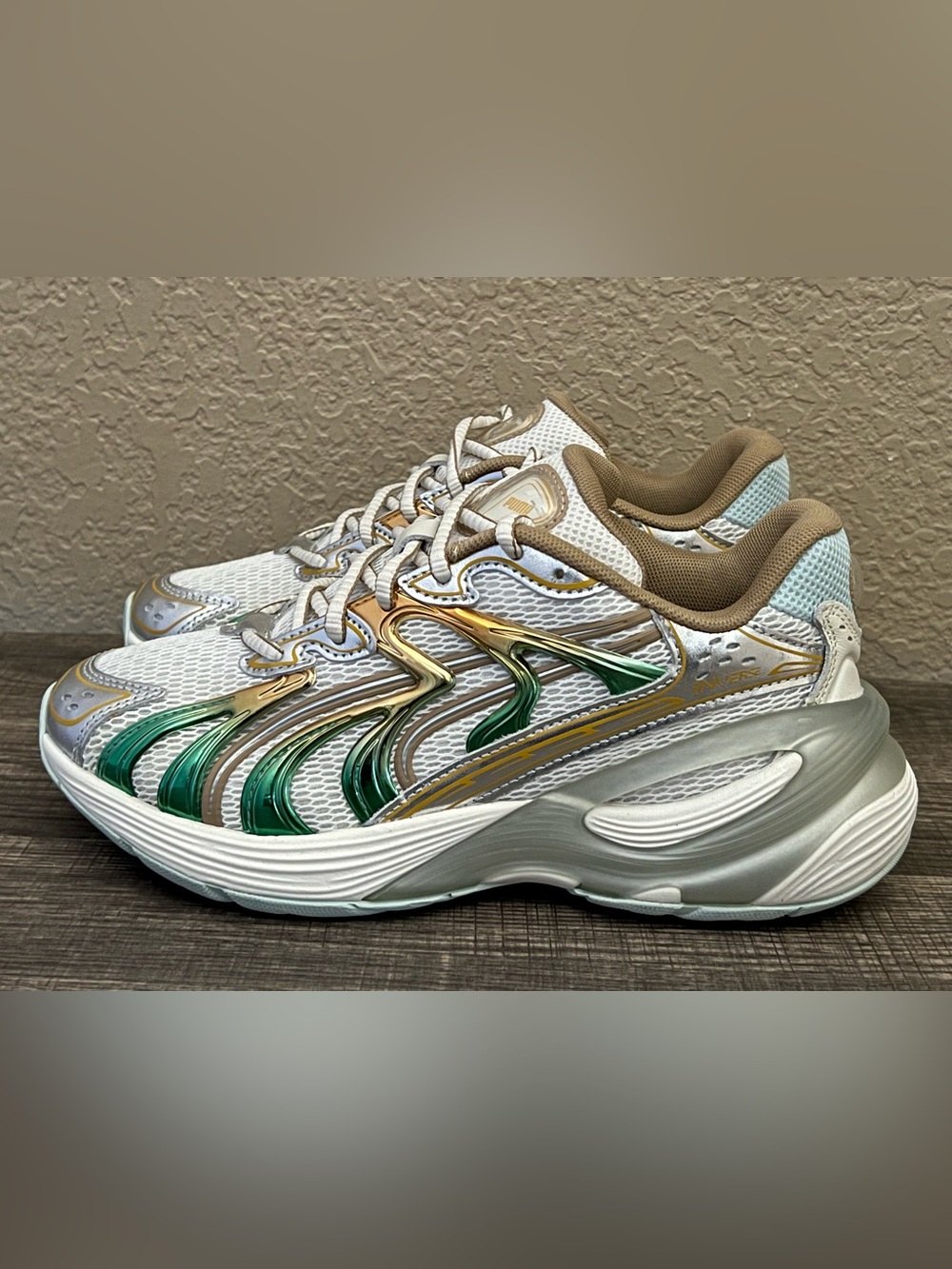 Puma Inverse Casual Womens Sneakers Mesh White Gold Size 5.5